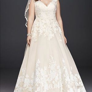 David’s bridal wedding dress